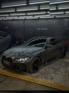 BMW M4 Competition · Ploteo y wrapping vehicular en HUB Custom, Tucumán